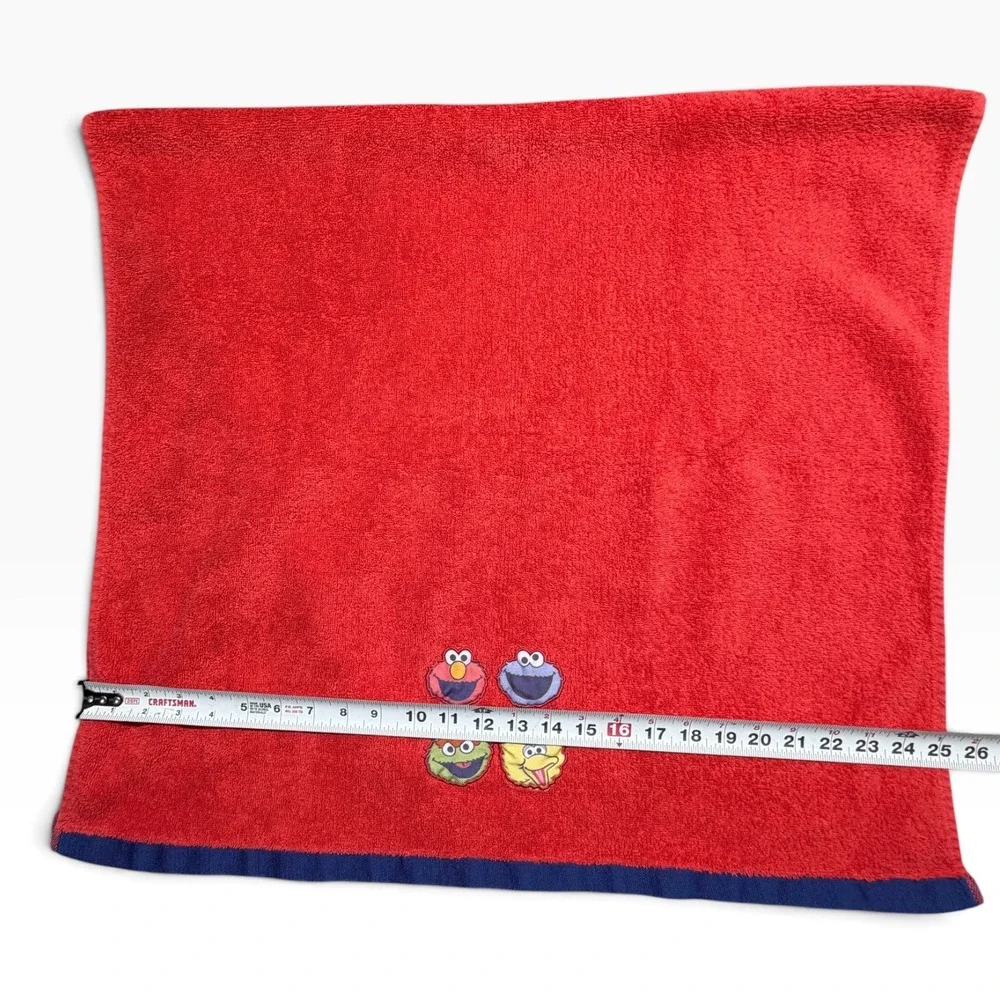 Sesame Street Red Beach Towel Elmo Cookie Monster Big Bird Oscar 2018 46x24